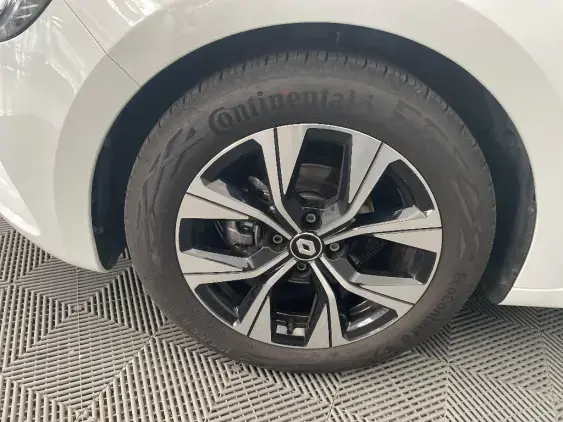 RENAULT CLIO V - voiture d'occasion - Photo 23