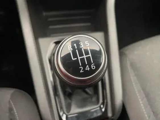 RENAULT CLIO V - voiture d'occasion - Photo 17