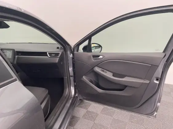 RENAULT CLIO V - voiture d'occasion - Photo 20