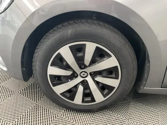 RENAULT CLIO V - voiture d'occasion - Photo 23