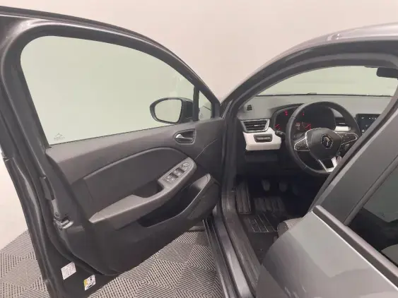 RENAULT CLIO V - voiture d'occasion - Photo 19