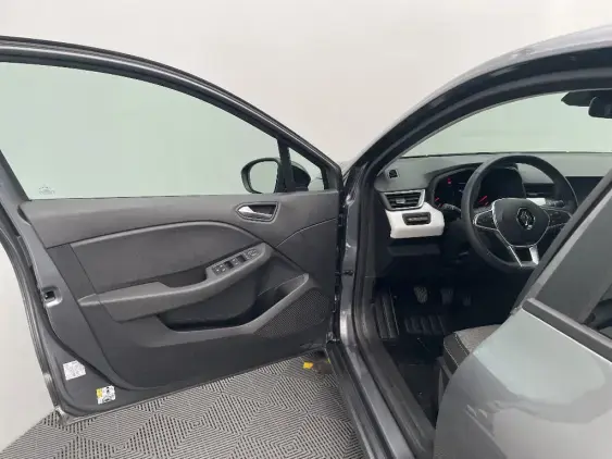 RENAULT CLIO V - voiture d'occasion - Photo 19