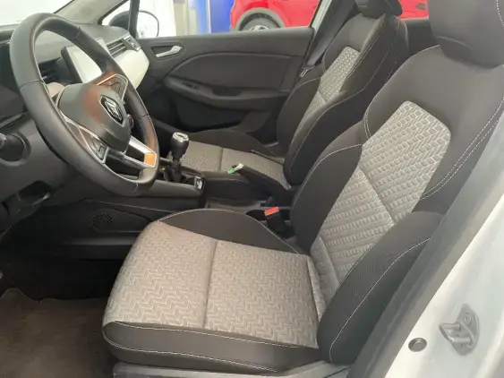 RENAULT CLIO V - voiture d'occasion - Photo 18