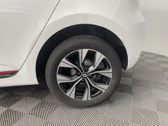 RENAULT CLIO V - voiture d'occasion - Photo 24