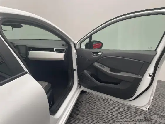 RENAULT CLIO V - voiture d'occasion - Photo 20