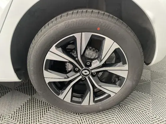 RENAULT CLIO V - voiture d'occasion - Photo 24