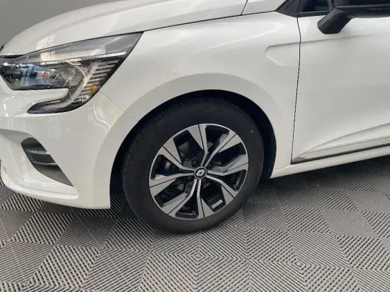 RENAULT CLIO V - voiture d'occasion - Photo 23