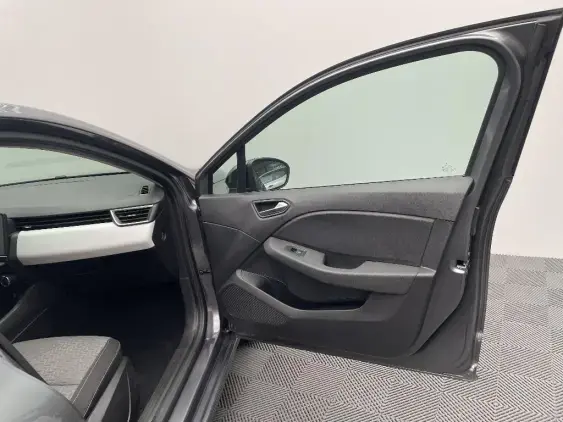 RENAULT CLIO V - voiture d'occasion - Photo 20