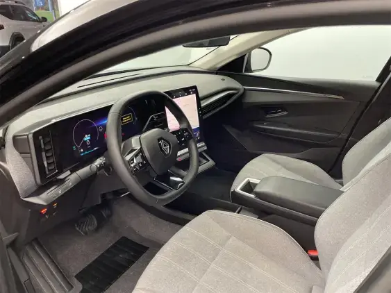 RENAULT MEGANE V - voiture d'occasion - Photo 18