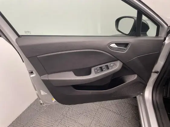 RENAULT CLIO V - voiture d'occasion - Photo 19