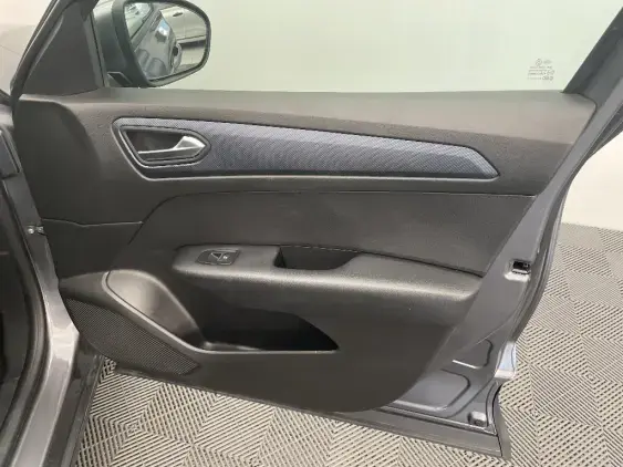 RENAULT ARKANA - voiture d'occasion - Photo 20