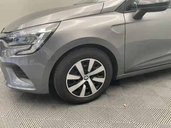 RENAULT CLIO V - voiture d'occasion - Photo 23