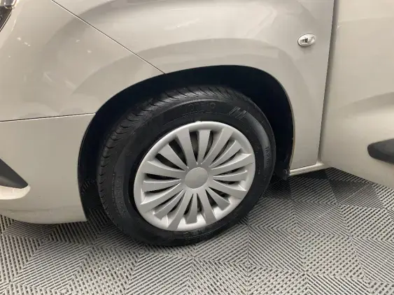 OPEL COMBO D - voiture d'occasion - Photo 23