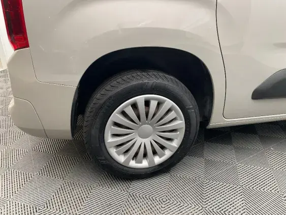 OPEL COMBO D - voiture d'occasion - Photo 25