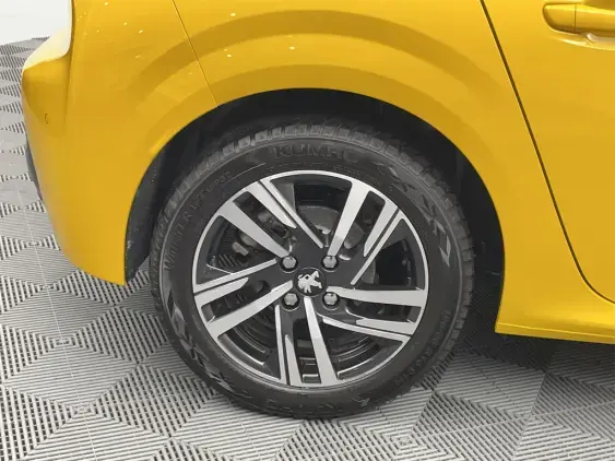 PEUGEOT 208 BUSINESS R II - voiture d'occasion - Photo 23