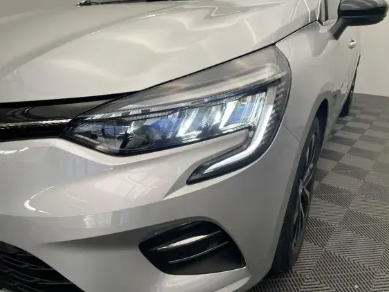 RENAULT CLIO V - voiture d'occasion - Photo 22