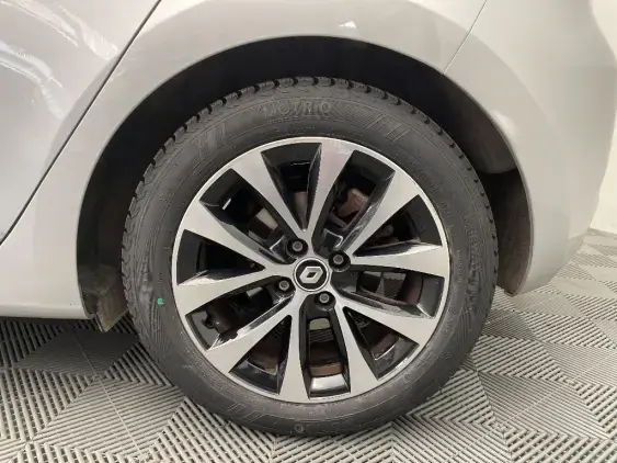 RENAULT CLIO V - voiture d'occasion - Photo 24