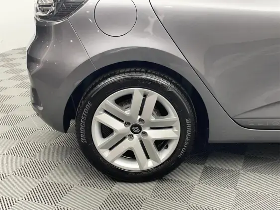 RENAULT CLIO V - voiture d'occasion - Photo 23