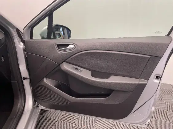 RENAULT CLIO V - voiture d'occasion - Photo 20