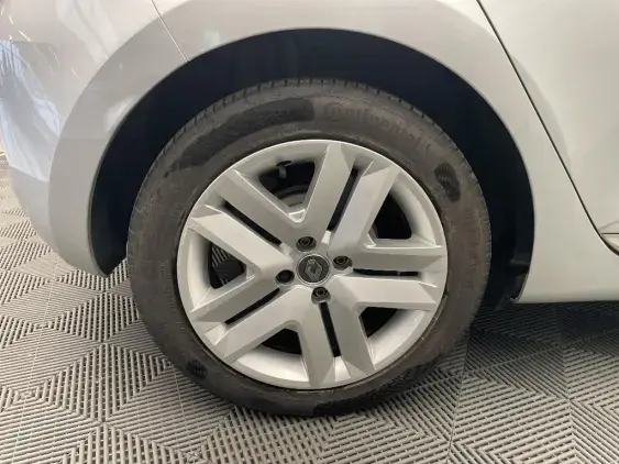 RENAULT CLIO V - voiture d'occasion - Photo 25