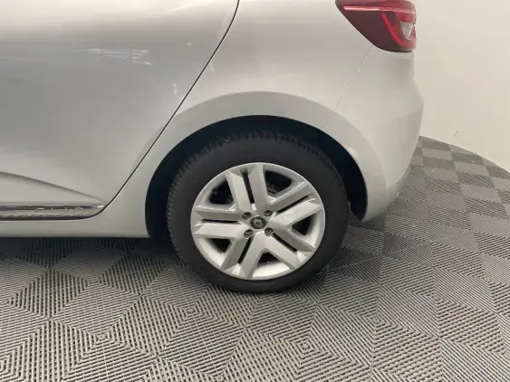 RENAULT CLIO V - voiture d'occasion - Photo 24