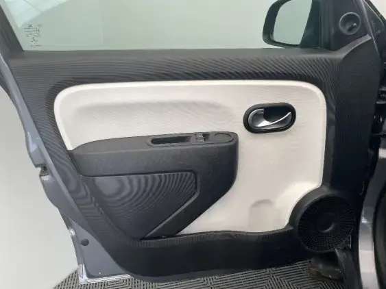 RENAULT TWINGO III - voiture d'occasion - Photo 19