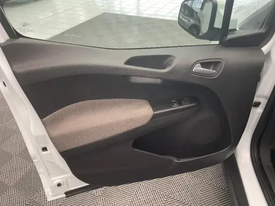 FORD TOURNEO COURIER - voiture d'occasion - Photo 19