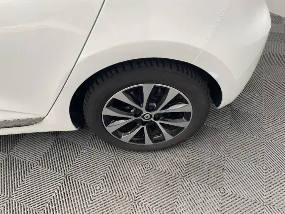 RENAULT CLIO V - voiture d'occasion - Photo 24