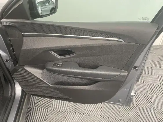 RENAULT MEGANE V - voiture d'occasion - Photo 20