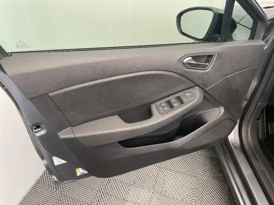 RENAULT CLIO V - voiture d'occasion - Photo 19