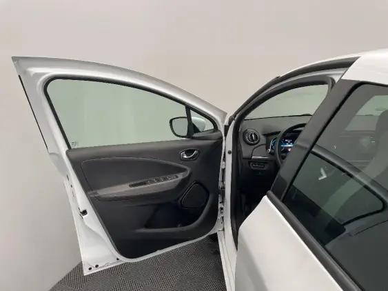 RENAULT ZOE - voiture d'occasion - Photo 19