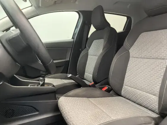 RENAULT CLIO V - voiture d'occasion - Photo 18