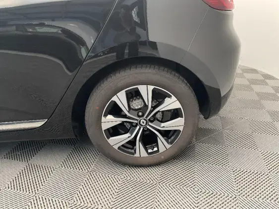 RENAULT CLIO V - voiture d'occasion - Photo 24