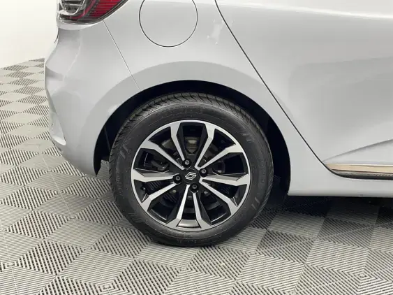 RENAULT CLIO V - voiture d'occasion - Photo 23