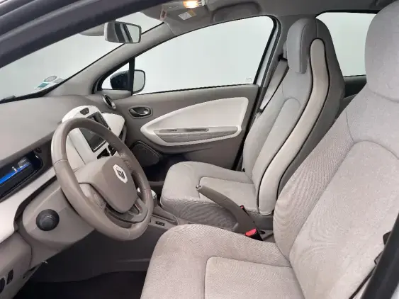 RENAULT ZOE - voiture d'occasion - Photo 18
