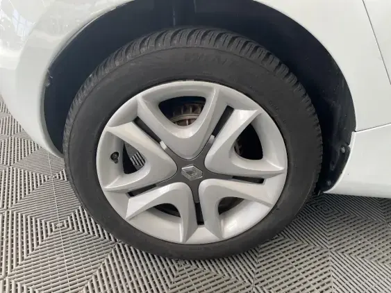 RENAULT ZOE - voiture d'occasion - Photo 25