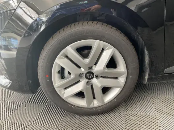 RENAULT CLIO V - voiture d'occasion - Photo 23