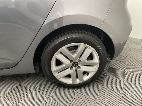 RENAULT CLIO V - voiture d'occasion - Photo 24