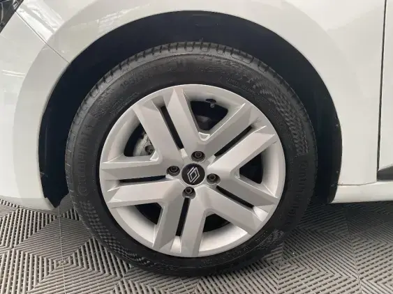 RENAULT CLIO V - voiture d'occasion - Photo 23