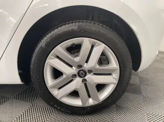 RENAULT CLIO V - voiture d'occasion - Photo 24