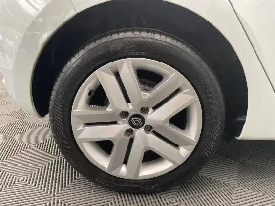 RENAULT CLIO V - voiture d'occasion - Photo 25