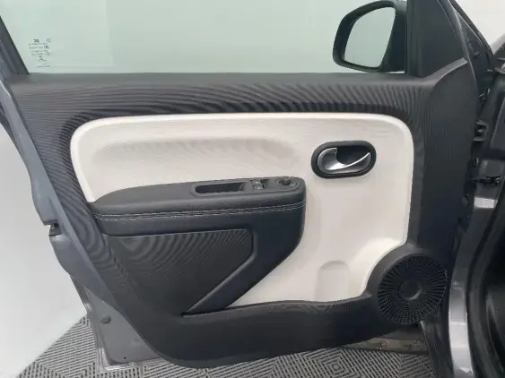 RENAULT TWINGO III - voiture d'occasion - Photo 19