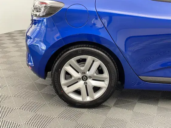 RENAULT CLIO V - voiture d'occasion - Photo 23