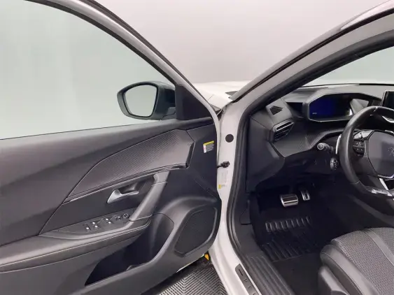 PEUGEOT 2008 II - voiture d'occasion - Photo 16