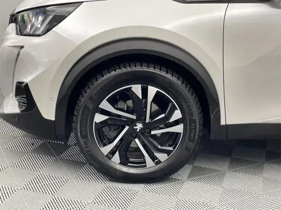 PEUGEOT 2008 II - voiture d'occasion - Photo 20