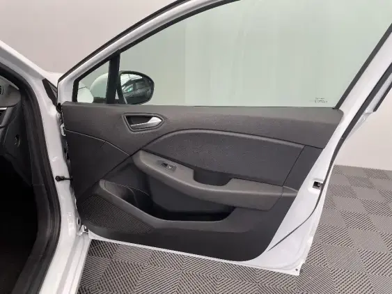 RENAULT CLIO V - voiture d'occasion - Photo 20