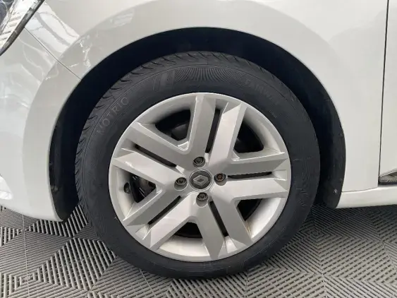 RENAULT CLIO V - voiture d'occasion - Photo 23