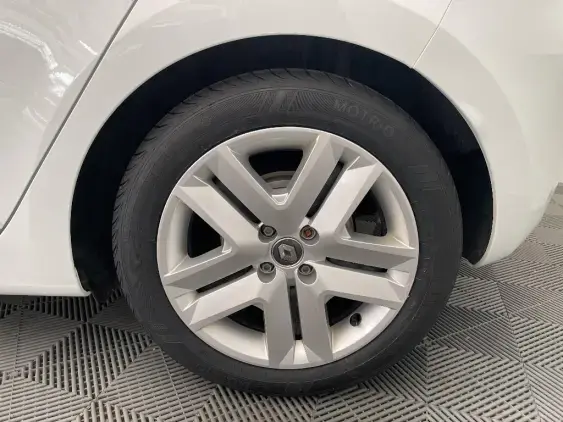 RENAULT CLIO V - voiture d'occasion - Photo 24