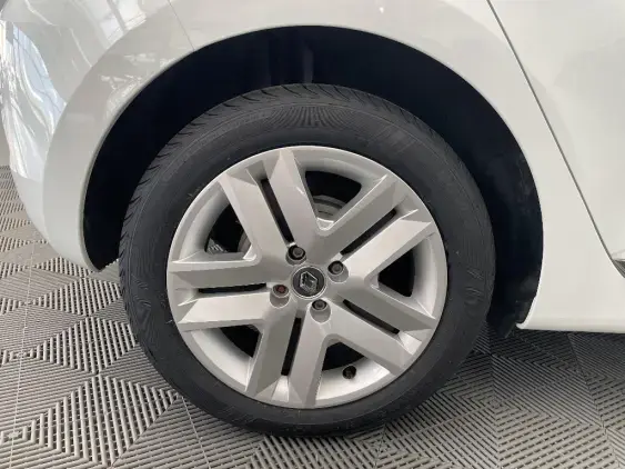 RENAULT CLIO V - voiture d'occasion - Photo 25