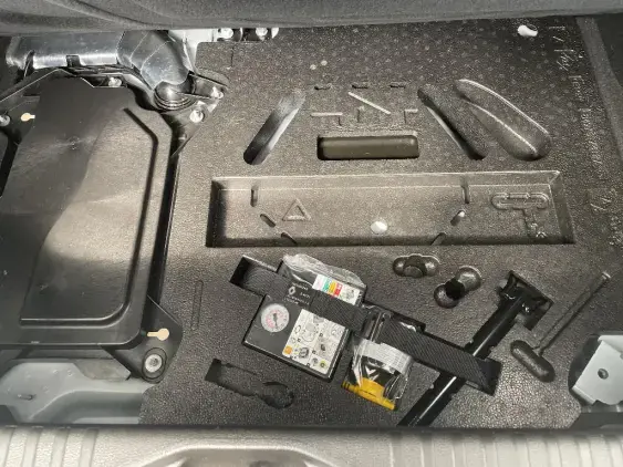 RENAULT CLIO V - voiture d'occasion - Photo 17